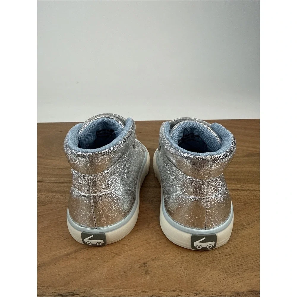 New Little Kids Girls See Kai Run Drew First Walker Silver Sneakers Shoes Size 4
